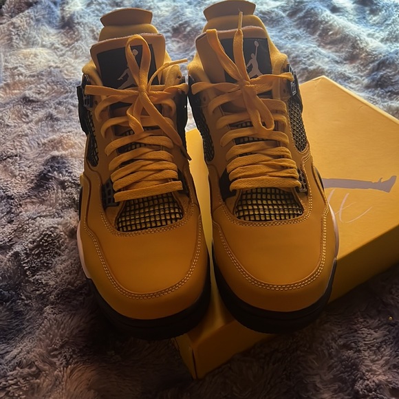 jordan 4 lighting ds neva worn only ship - Picture 3 of 4